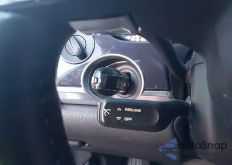 2011 Porsche Panamera 2/4 z USA, uszkodzony, nr VIN WP0AA2A77BL017162